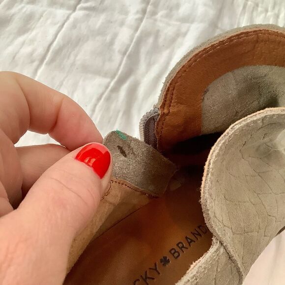 Lucky brand Saucie booties size 7M EUC green suede croc embossed - Picture 5 of 10